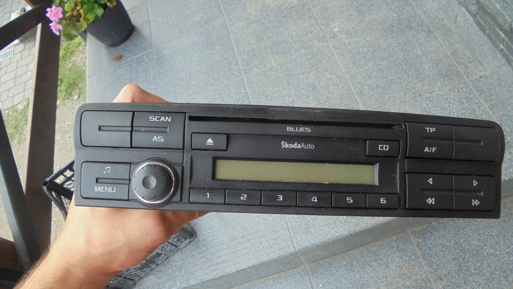 RADIO SAMOCHODOWE SKODA OCTAVIA II 1Z0035152D