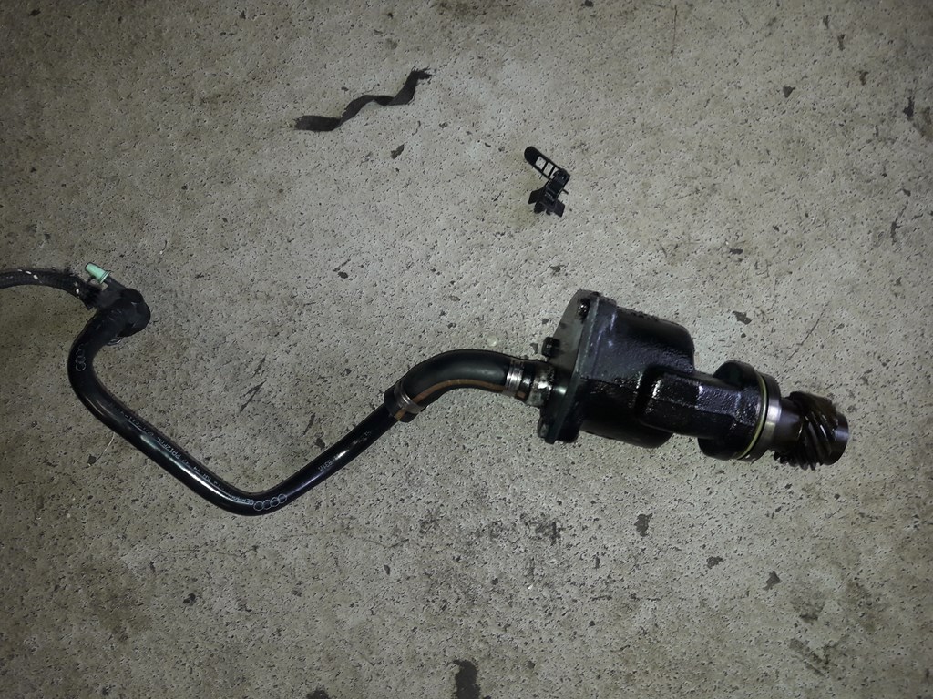 Pompa vacum Audi A4 B5 1.9 TDI 110 KM AFN 028207A