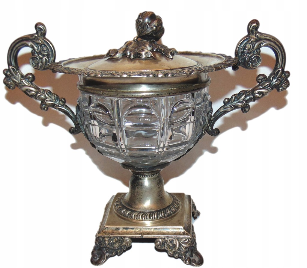srebny pojemnik z XIX wieku-efektowny dekoracyjny
