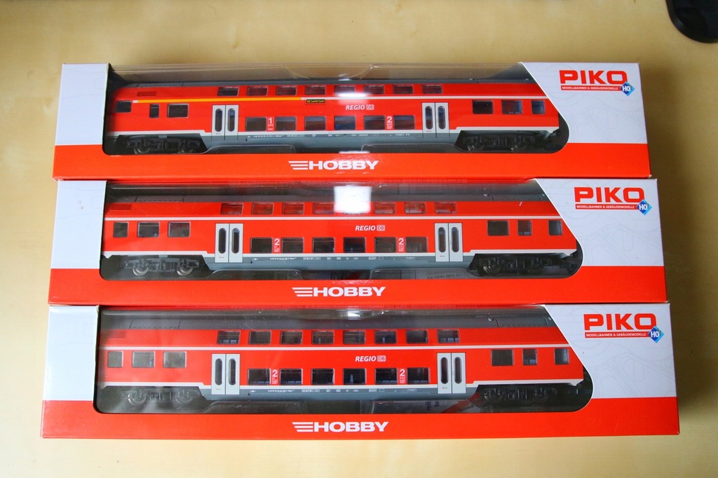 PIKO DB REGIO zestaw 3 wagonów ze sterowniczym
