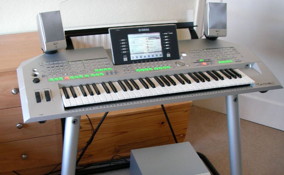 YAMAHA TYROS 2 + TRS-MS02