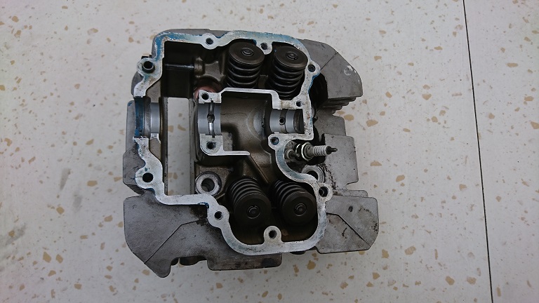 suzuki dr 600 głowica ładna
