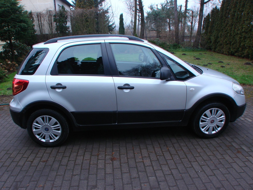 Suzuki sx4 fiat sedici