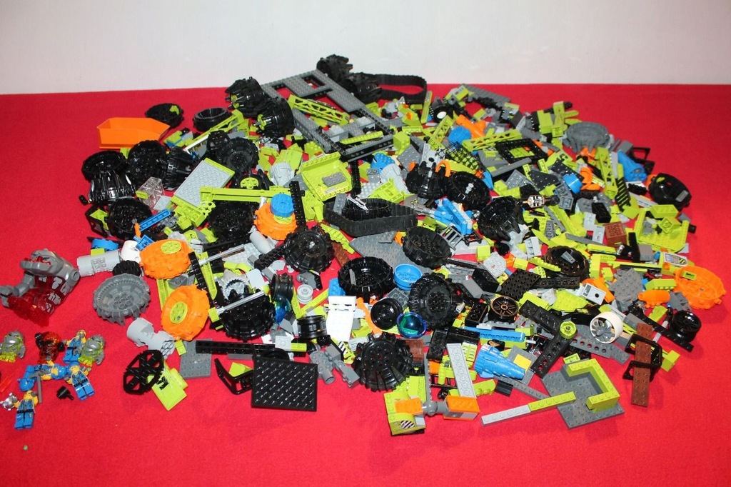 2,45 kg Lego - Power Miners MIX