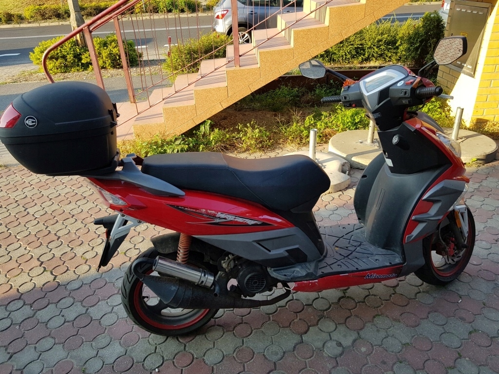 SKUTER MIROMOTO JJ50QT-13 2009 49,50cm3 2,4KW
