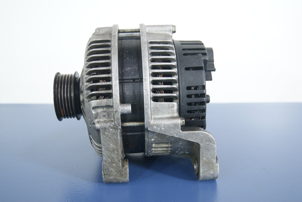 BMW 5 E39 3.0D ALTERNATOR M57D30
