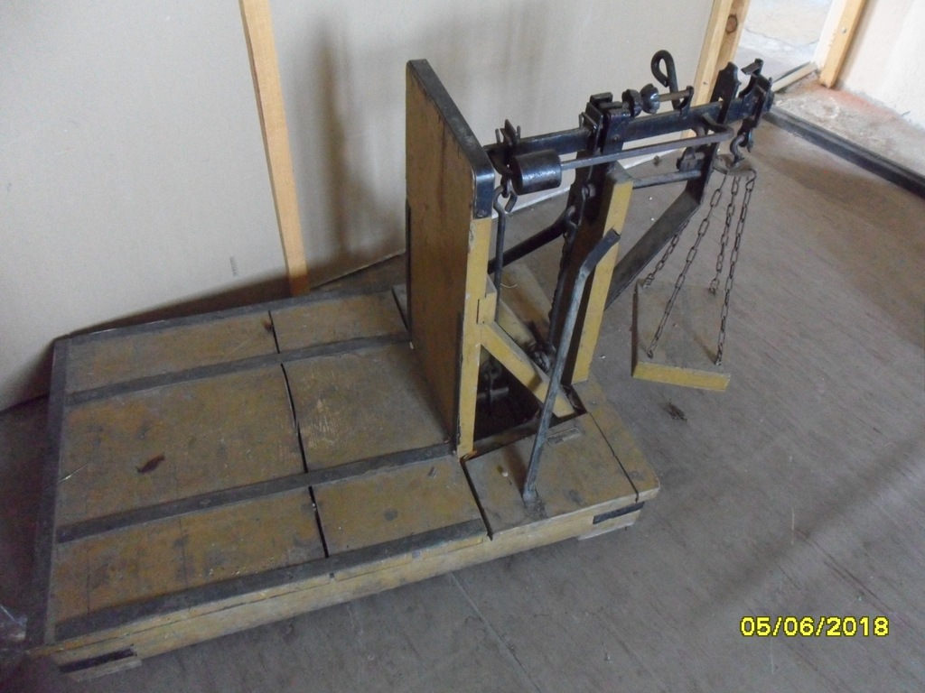 Waga dziesiętna odważnikowa 200kg typ WDO-2 z 1968