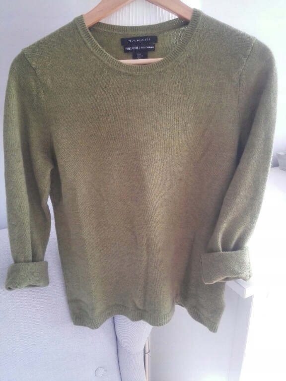 TAHARI SWETER 100% KASZMIR *40L* J.NOWY