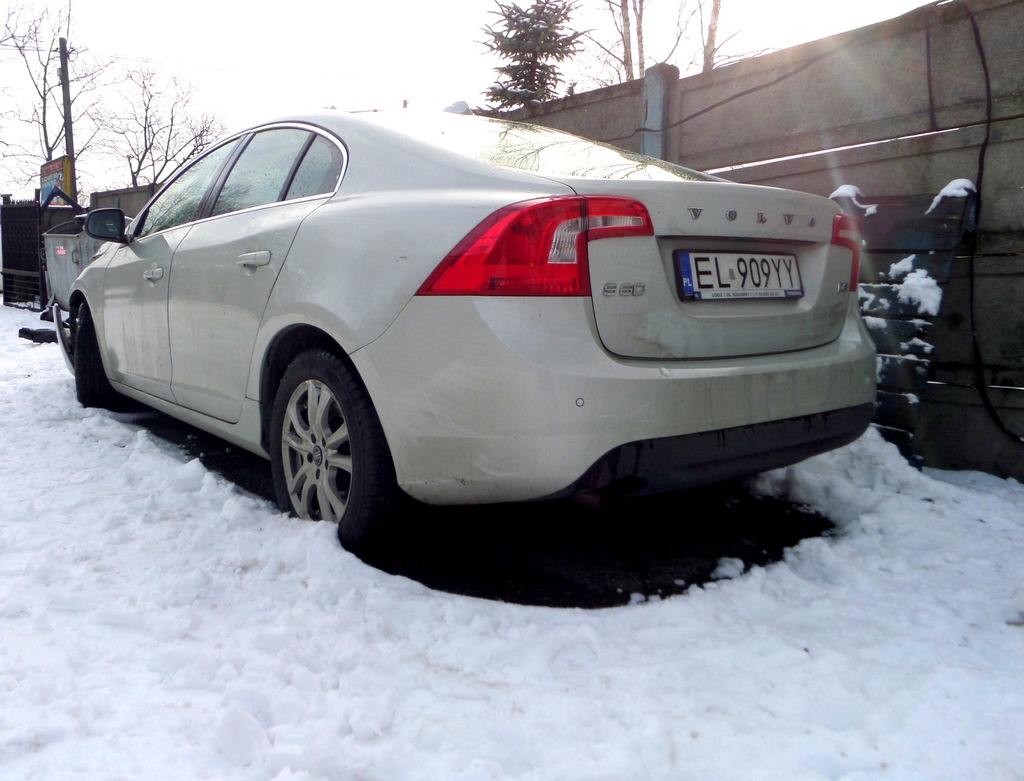 Volvo s60 D3 Bi-xenon / Navi / parktronic