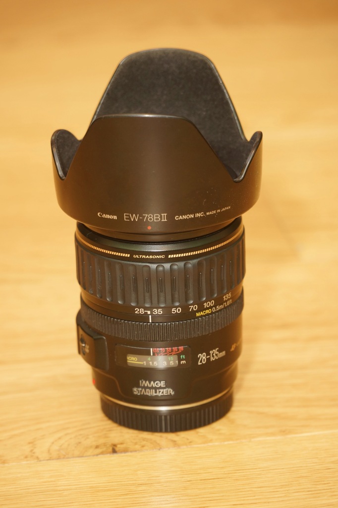 Canon EF 28-135 mm f/3.5-4.5 IS USM