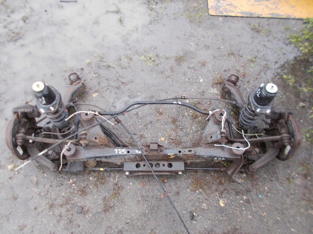 ZAWIESZENIE TYŁ BELKA TYLNA TOYOTA AVENSIS T25 II
