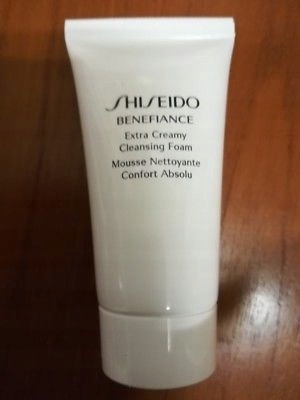 SHISEIDO BENEFIANCE EXTRA CREAMY CLEANSING FOAM