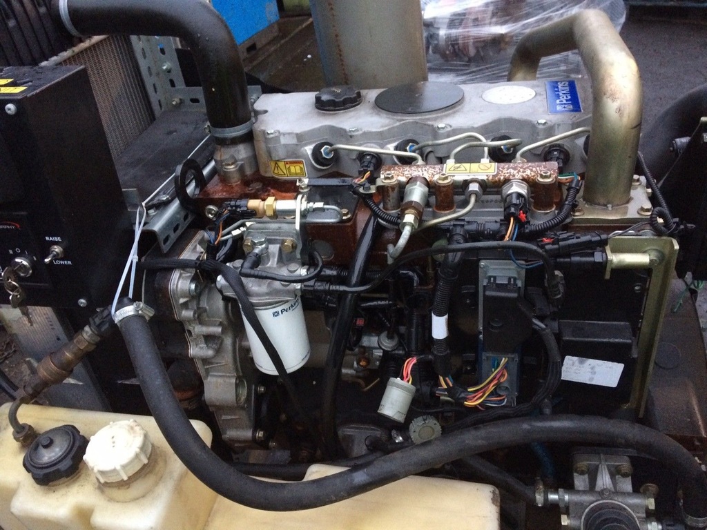 Nowy silnik Perkins 1104 TD  Turbo Common Rail Jcb