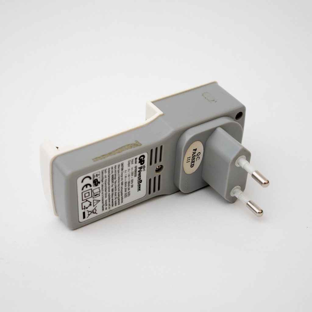Ładowarka GP Mini PowerBank 2 AA / 2 AAA GPKB02GS - 7556454154 ...