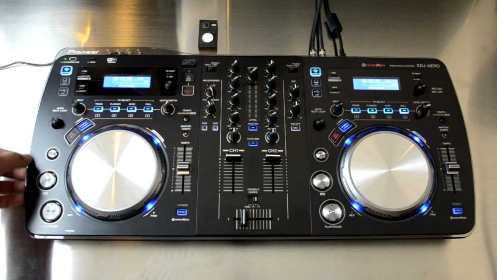 Konsola Pioneer XDJ Aero + torba