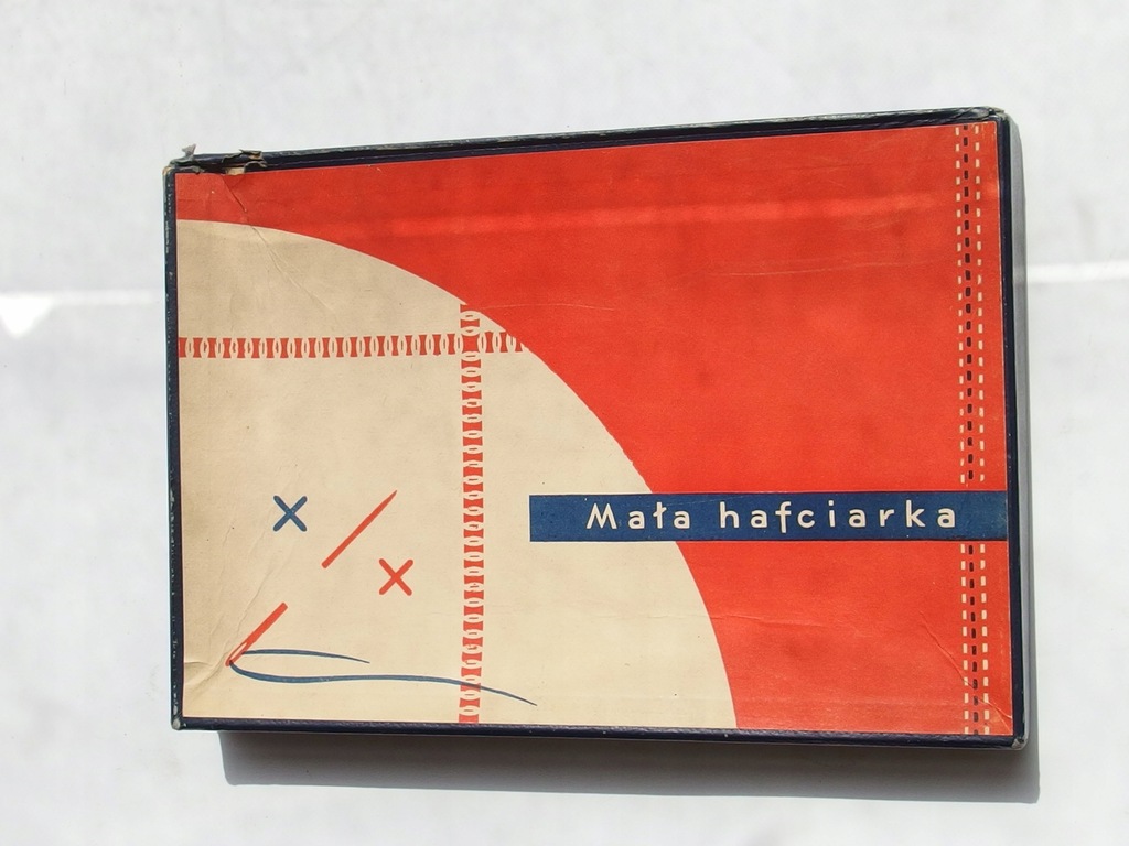 Mała hafciarka PRL