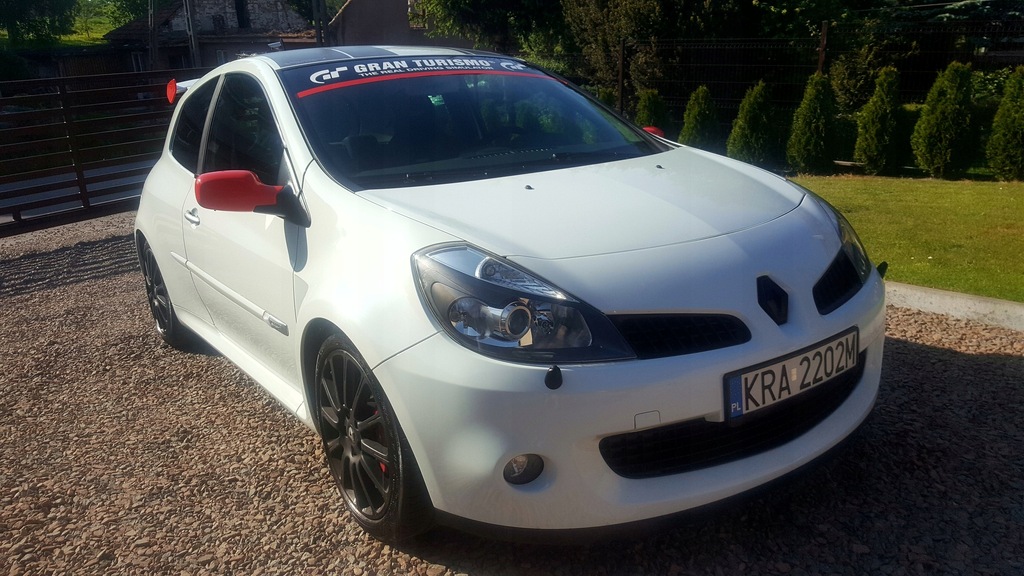 Renault Clio RENAULT CLIO SPORT F1 TEAM R27 nr2405