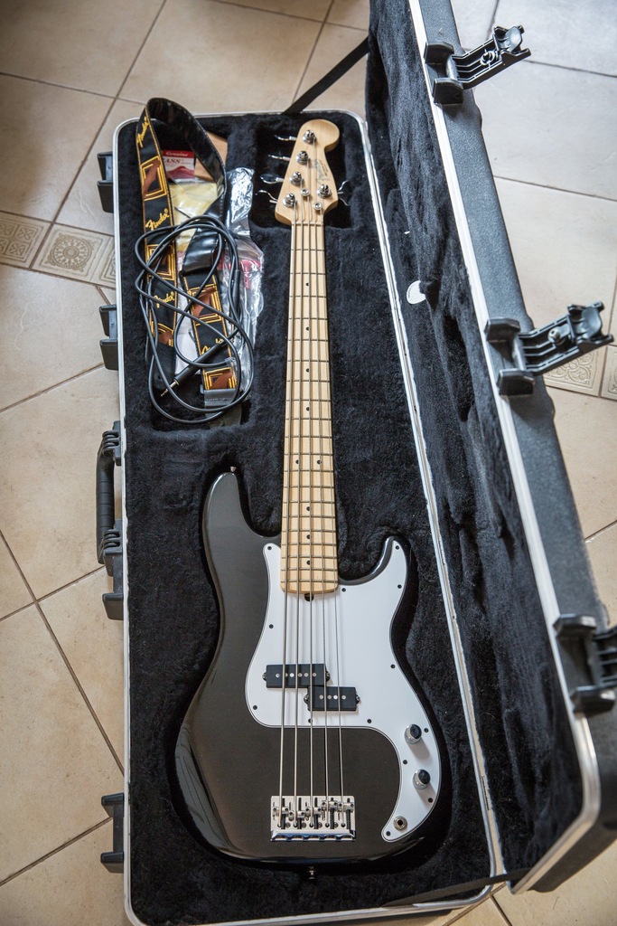 Fender American Precision Bass V