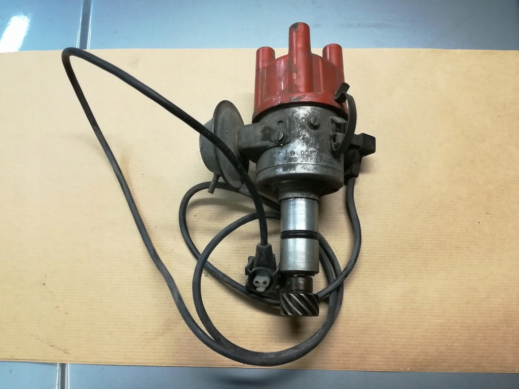 APARAT ZAPŁONOWY BMW M10 E21 E30 E28 0237002111