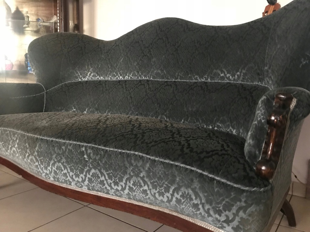 antyk, piękna sofa