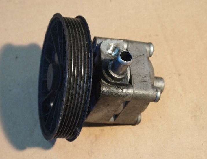 POMPA WSPOMAGANIA VOLVO S60 V70 S80 XC70 2.4 D5