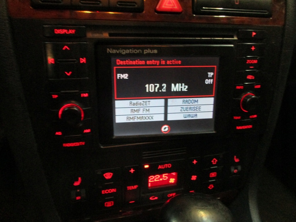 RADIO CD NAVIGATION PLUS AUDI A4 B5 JEST KOD 7633094224 oficjalne