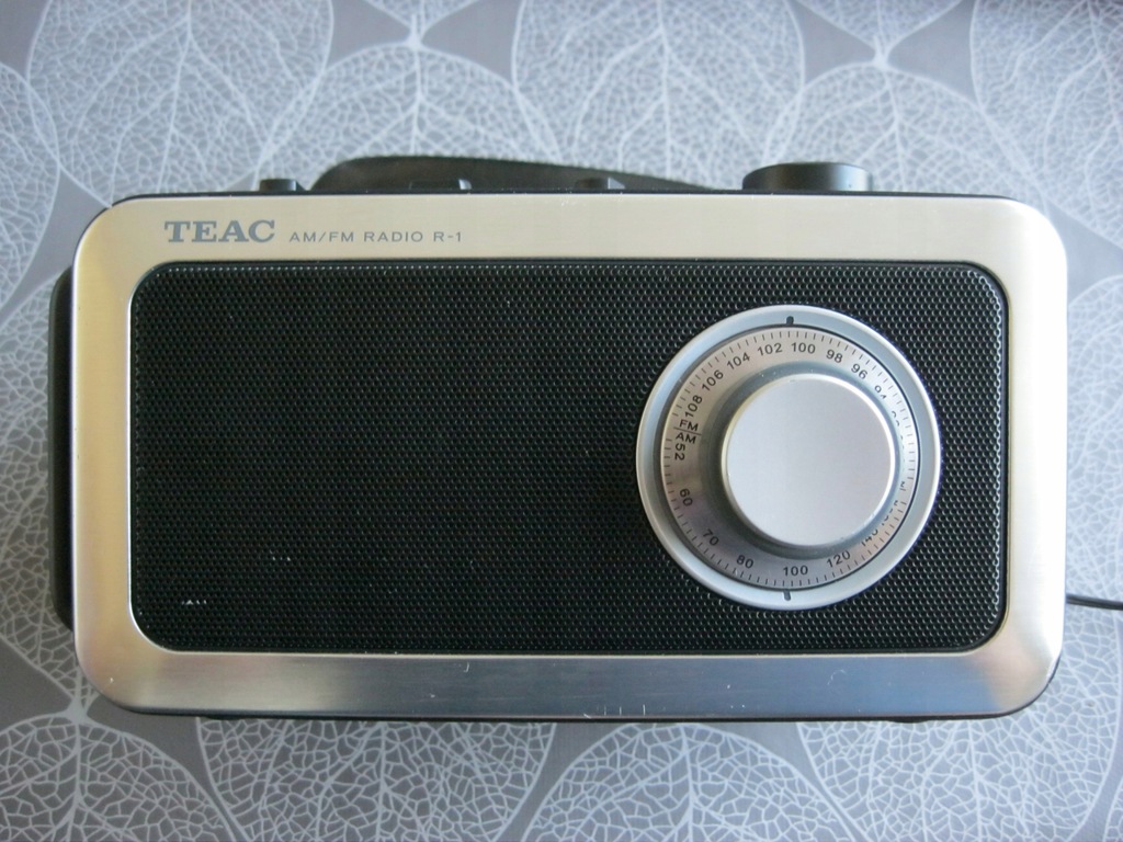 Radio TEAC R1 Premium Edition AM/FM, jak Sangean