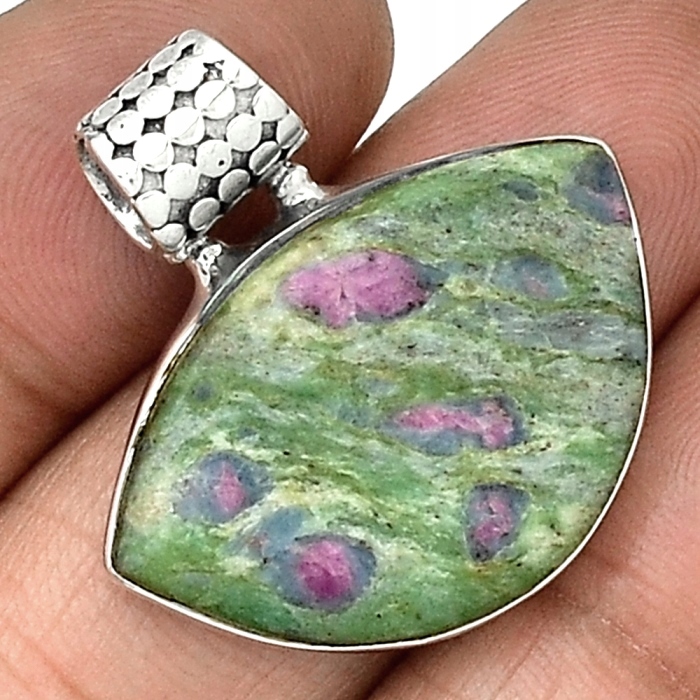 Zawieszka fuchsyt z rubinem * diamencik_pl