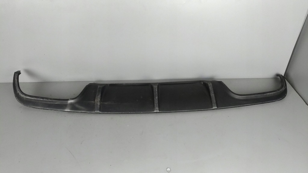 W204 C63 AMG DYFUZOR ZDERZAKA C63 AMG A2048854525