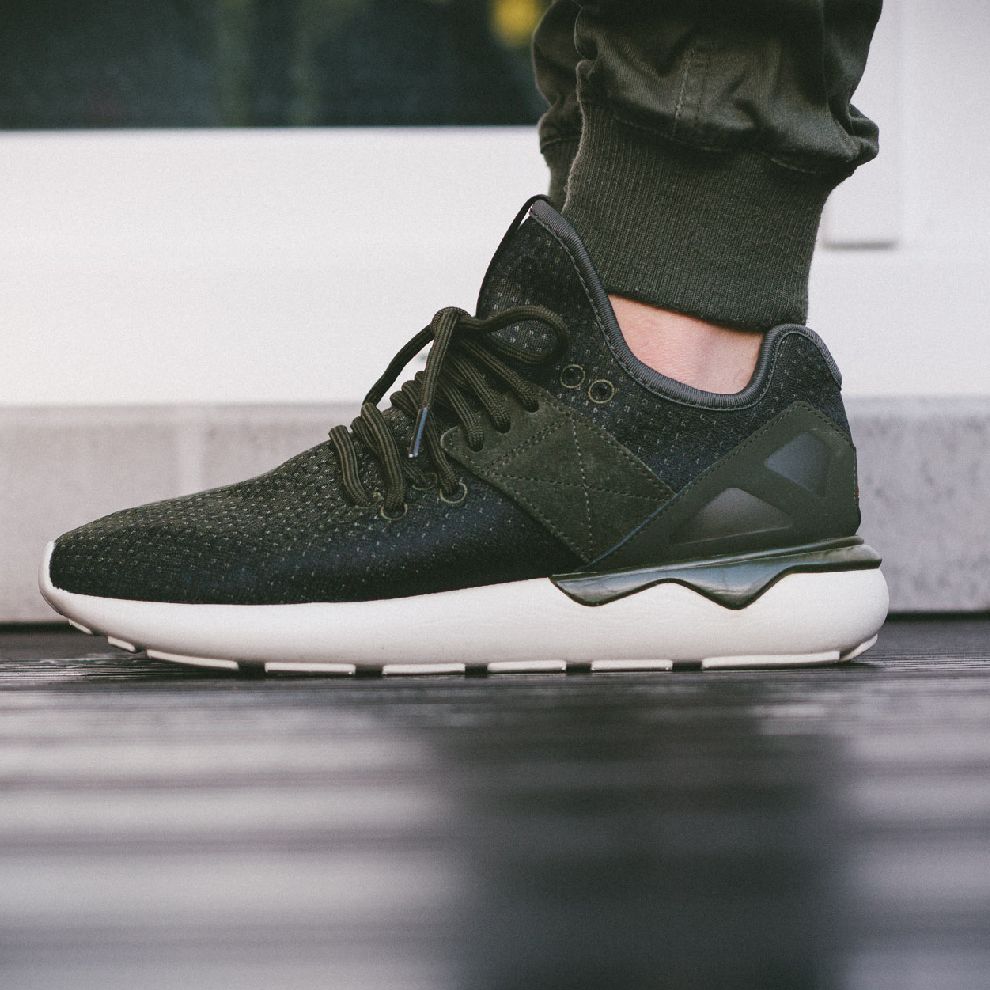 Adidas tubular runner na nodze best sale