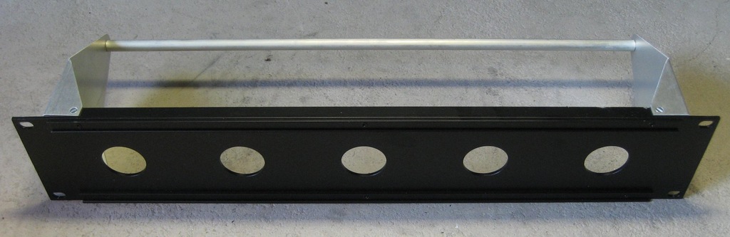 Patch panel rack 2U do gniazd Triax Fisher 1051
