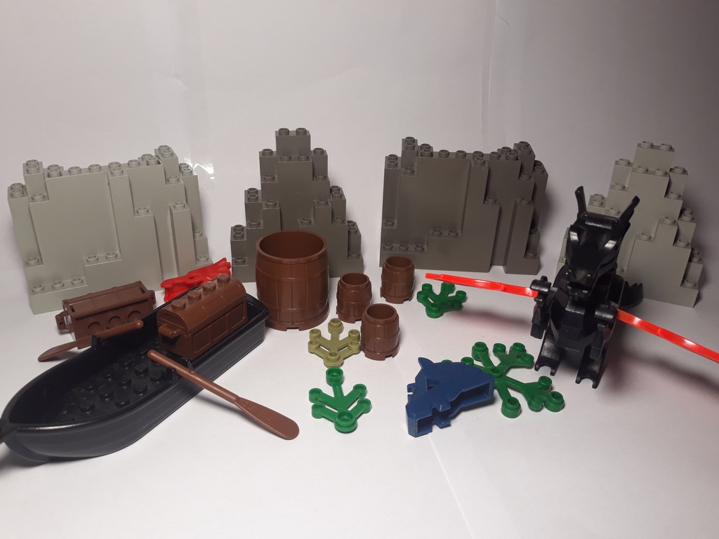LEGO CASTLE ZAMEK RYCERZE ELEMENTY SMOK SKAŁY