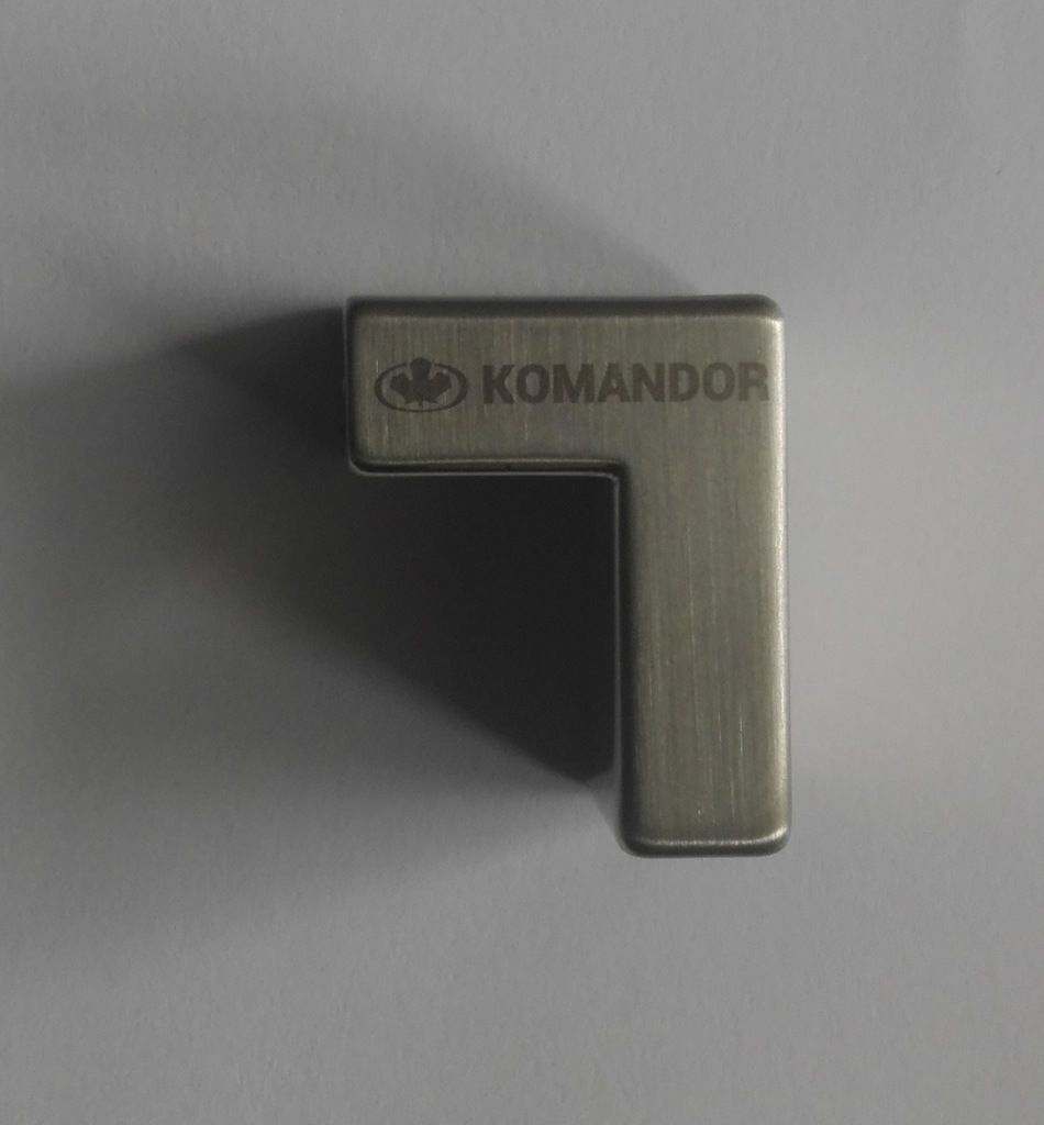 Komandor uchwyty do szafek półek nowe