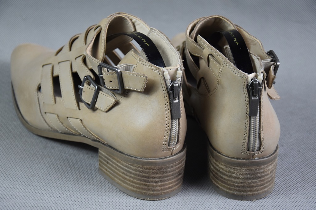 clarks narrative boots