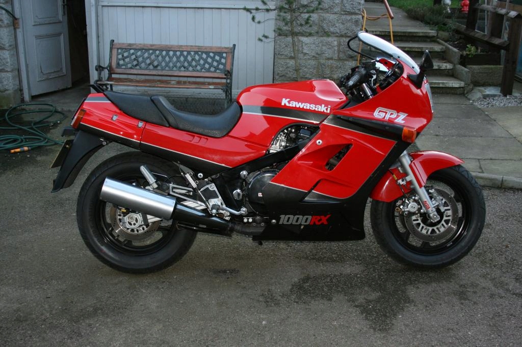 Кавасаки GPZ 1000