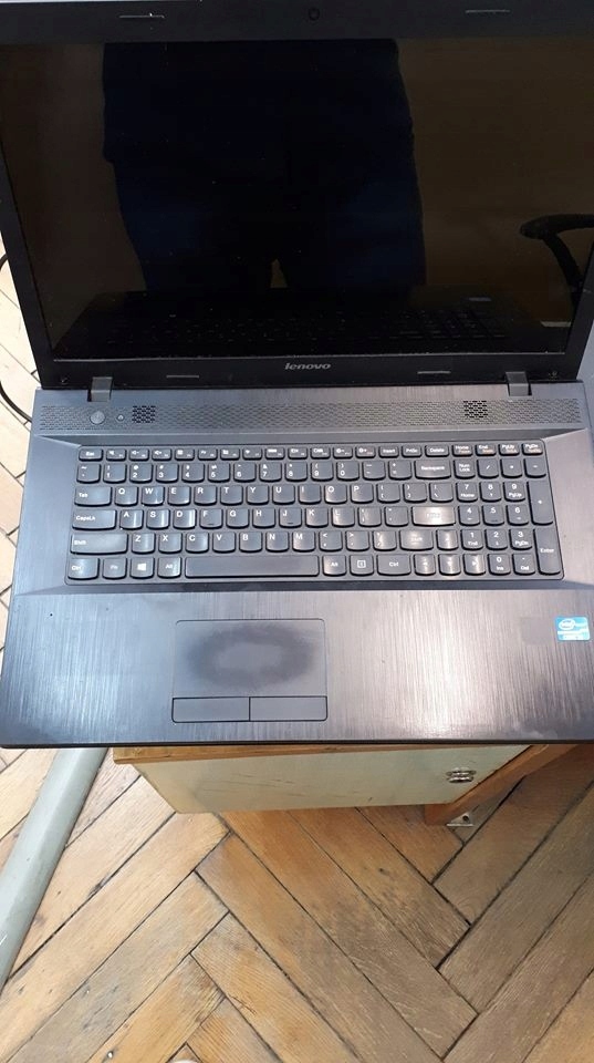 Laptop Lenovo 17 cali 4GB RAM