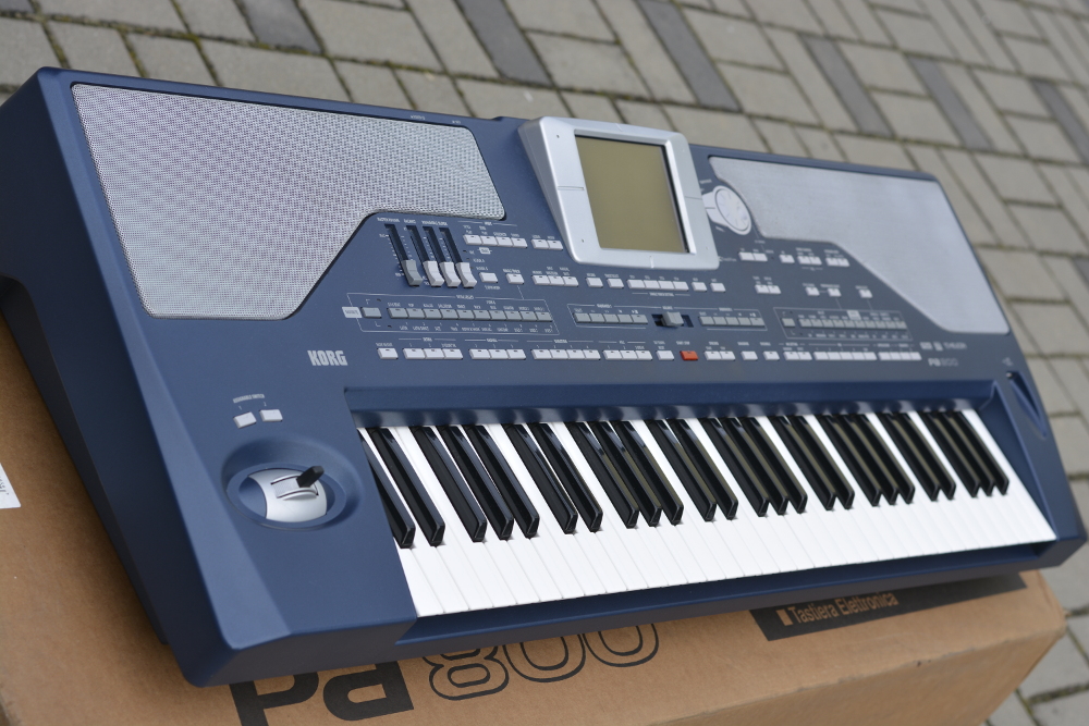 Korg PA800 w jednych rękach od nowości 
