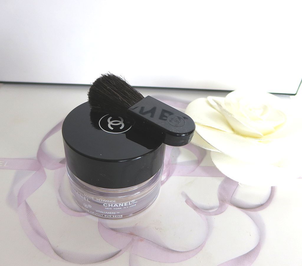 Chanel VITALUMIERE FOND DE TEINT POUDRE LIBRE N°40 7087202923 oficjalne archiwum Allegro