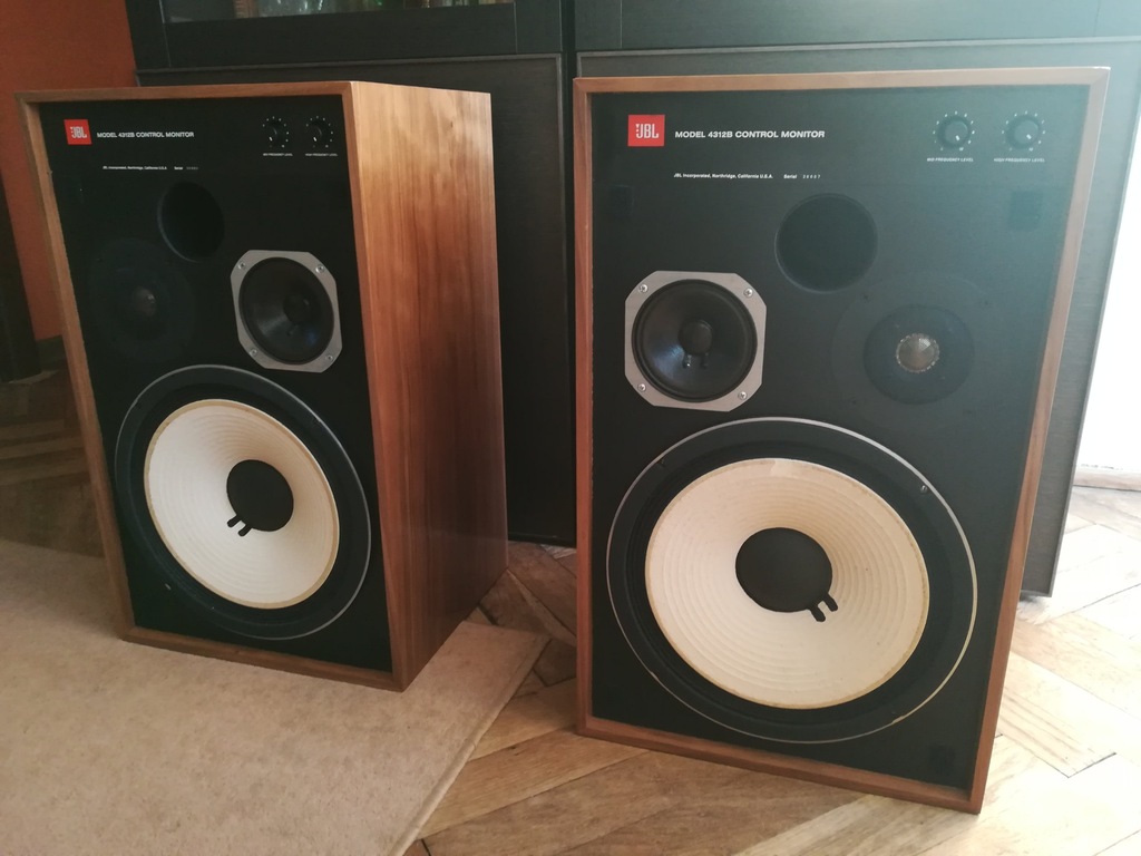 Kultowe kolumny głośnikowe JBL 4312 Orzech Włoski
