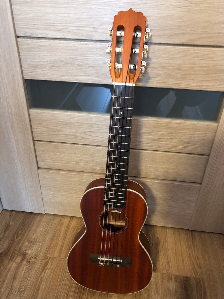 Aria ATU-120/6 guitalele / ukulele tenor / pokrow