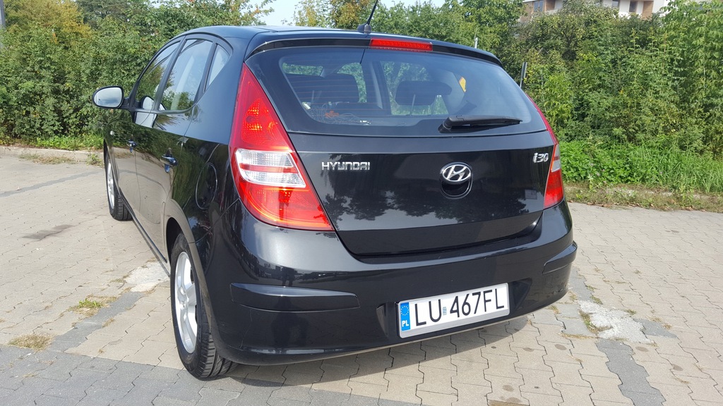 Hyundai i30 czarny 1,6 benzyna 2007r. 7553630898