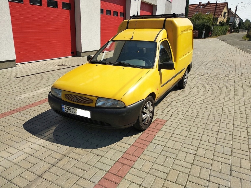 Ford Courier 1.8 diesel .