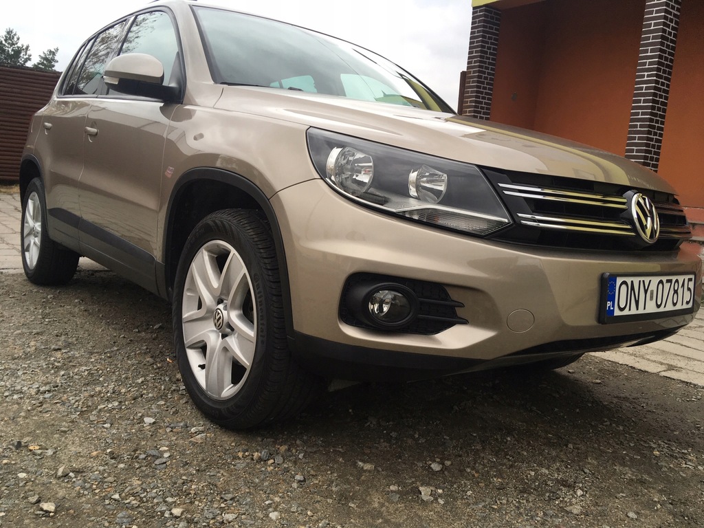 Track field tiguan