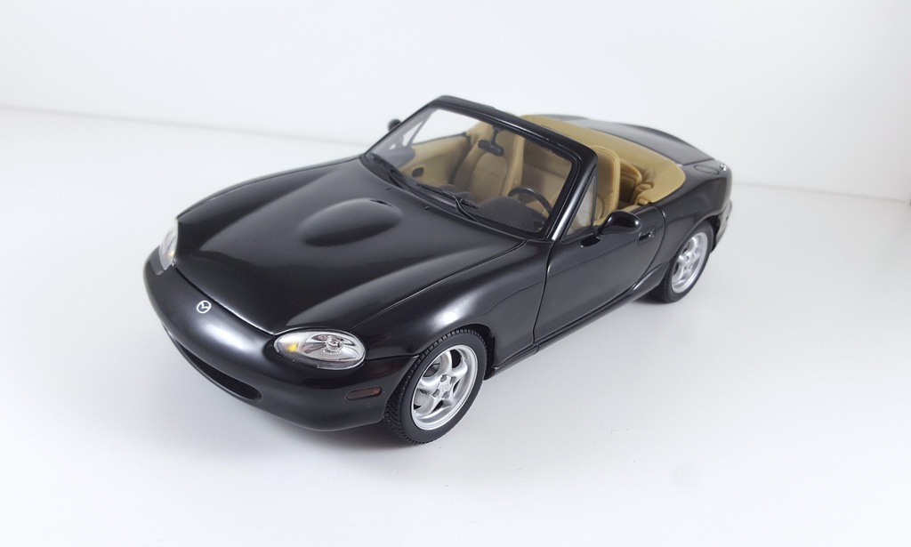 GATE製 Mazda MX-5 Miata NAロードスター 1/18スケール GATE製 Mazda MX-5 Miata NAロードスター 1/18スケール Mazda
