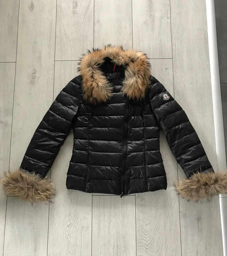 Kurtka Moncler naturalne futerko o la la