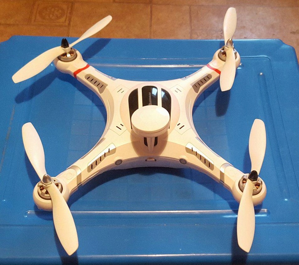 Dron Quanum nowa - sam dron bez osprzętu !