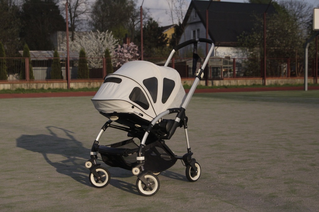 BUGABOO BEE PLUS - lekki wózek spacerowy / gondola