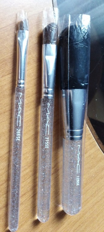 Pędzle Mac cienie róż puder kreski