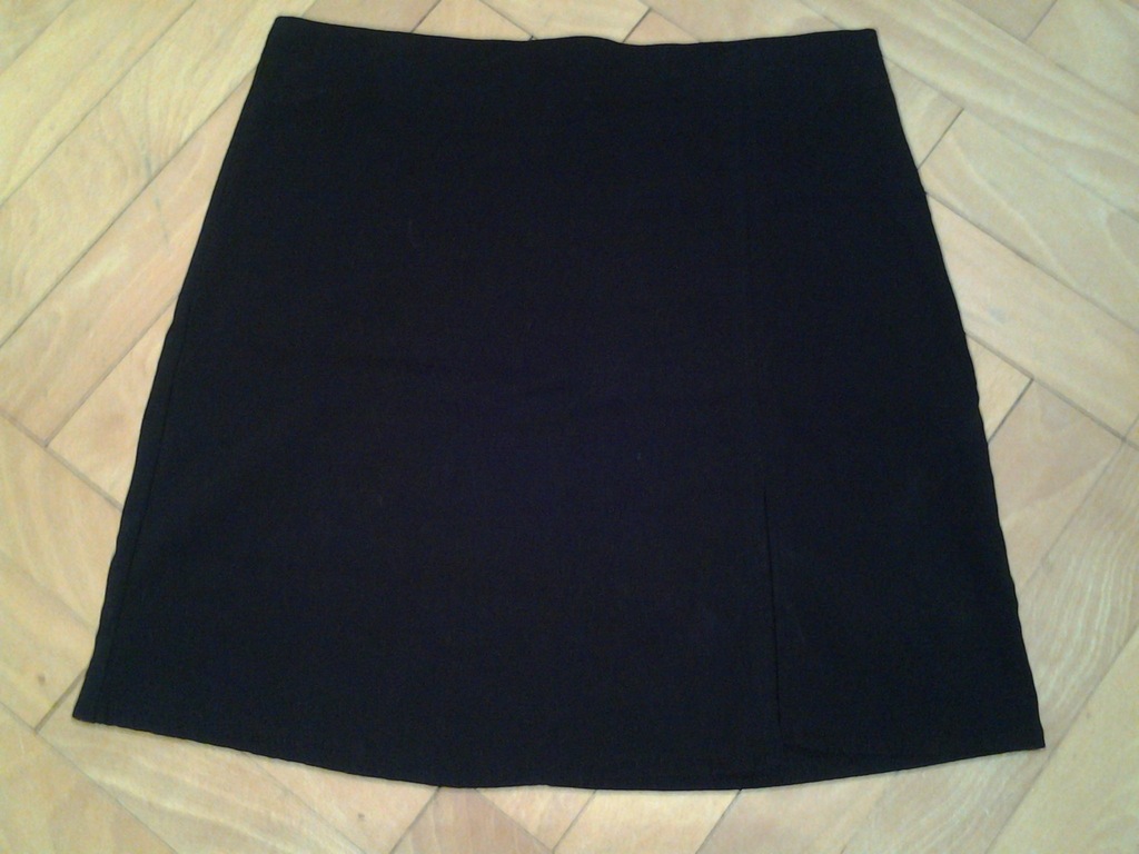 Terranova spódnica czarna prosta krótka rozcięcie