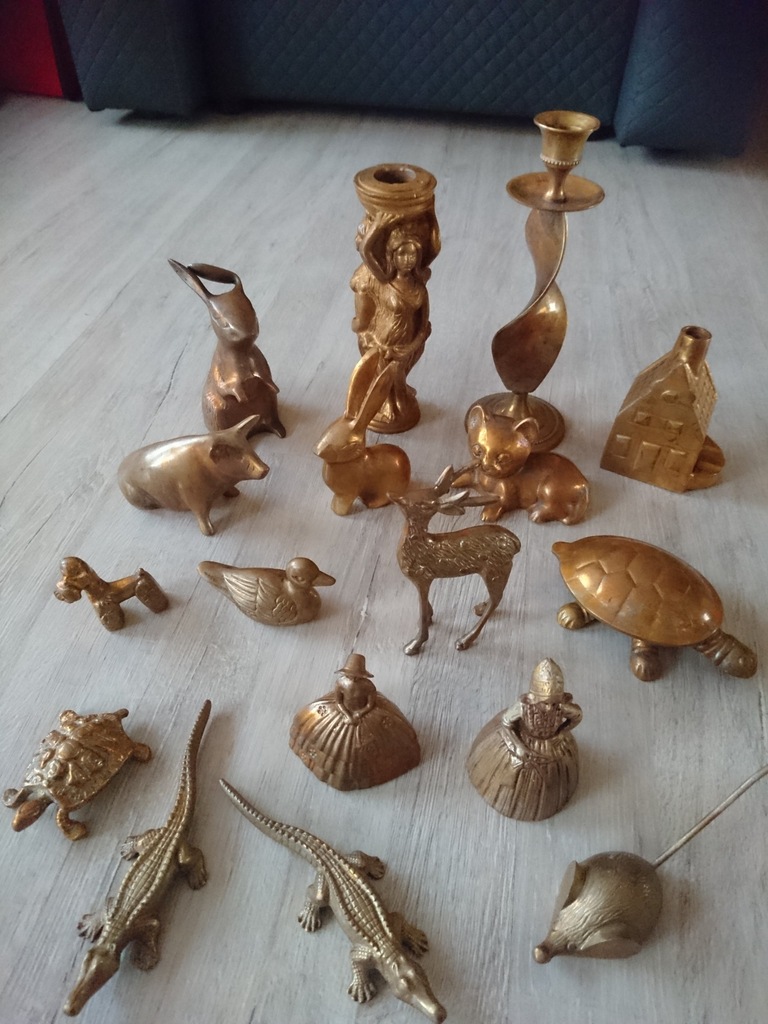 Figurki mosiężne